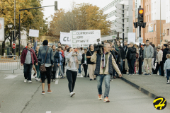 Marche pour Cloé, avenue des Nations-Unies, Roubaix, le samedi 8 octobre 2022